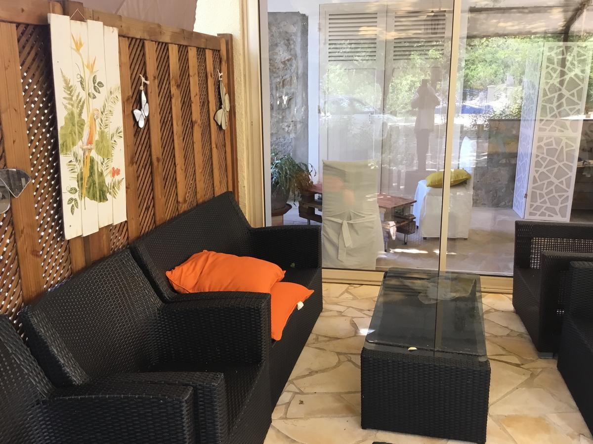 Les Palettes Ξενοδοχείο Salavas Εξωτερικό φωτογραφία