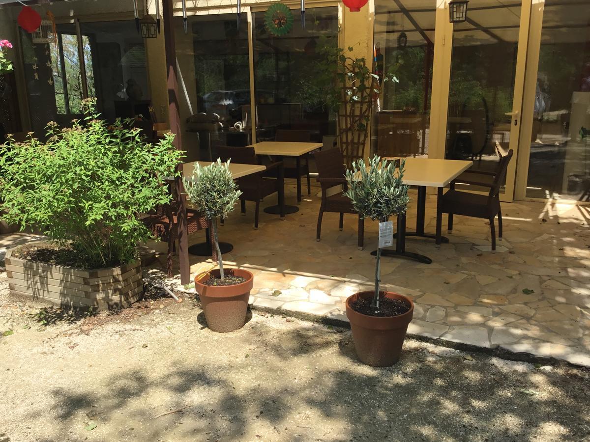 Les Palettes Ξενοδοχείο Salavas Εξωτερικό φωτογραφία